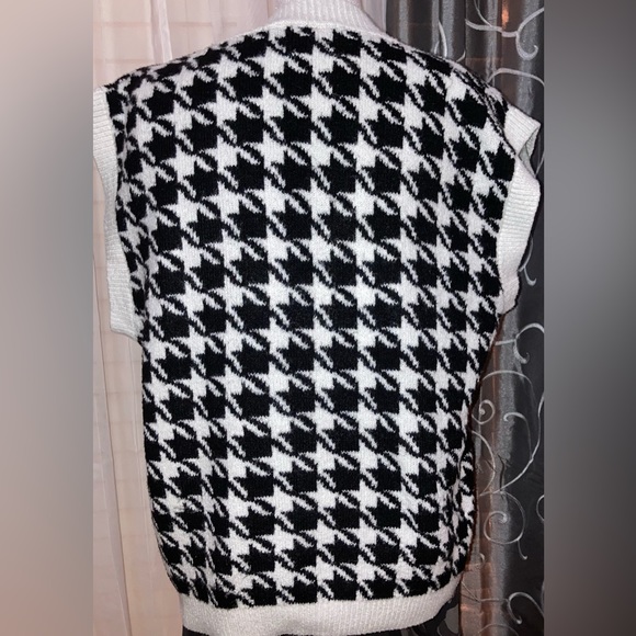 Pink Rose houndstooth knit sweater vest black and White  Pattern GUC unisex Sm - Picture 12 of 12